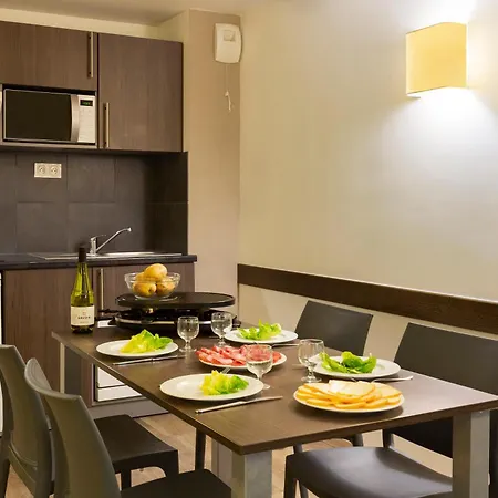 Апарт-отель Sowell Residences Pierre Blanche Сен-Мартен-де-Бельвиль